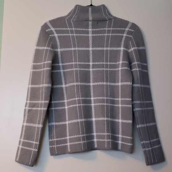 Banana Republic - Mock Neck Grey Geometric Knit - Picture 2 of 3